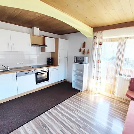 In Near Paradise * Hippach