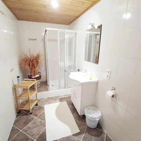 In Near Paradise Nyaraló