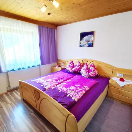 In Near Paradise Hippach